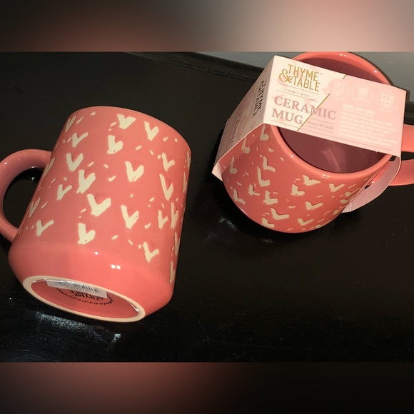 2 Thyme & Table Heart Mugs - Picture 4 of 5